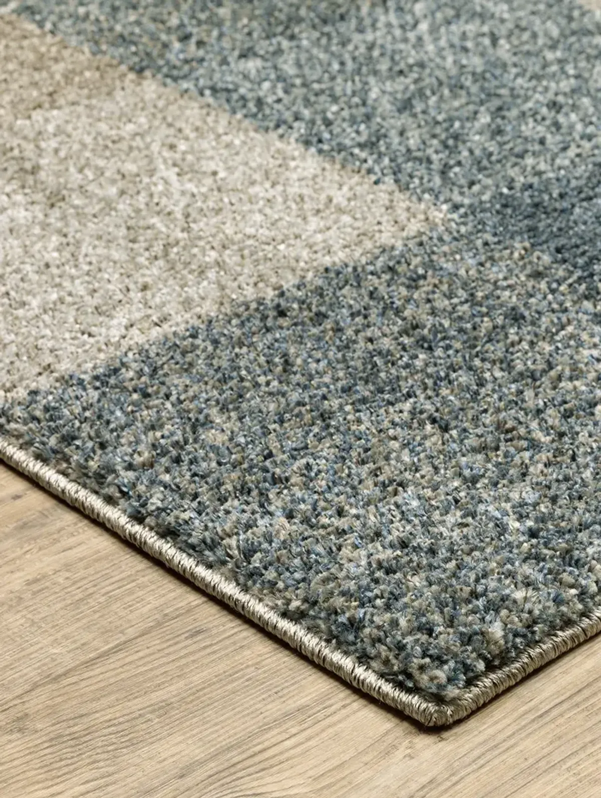 Alton 2'3" x 7'6" Blue Rug