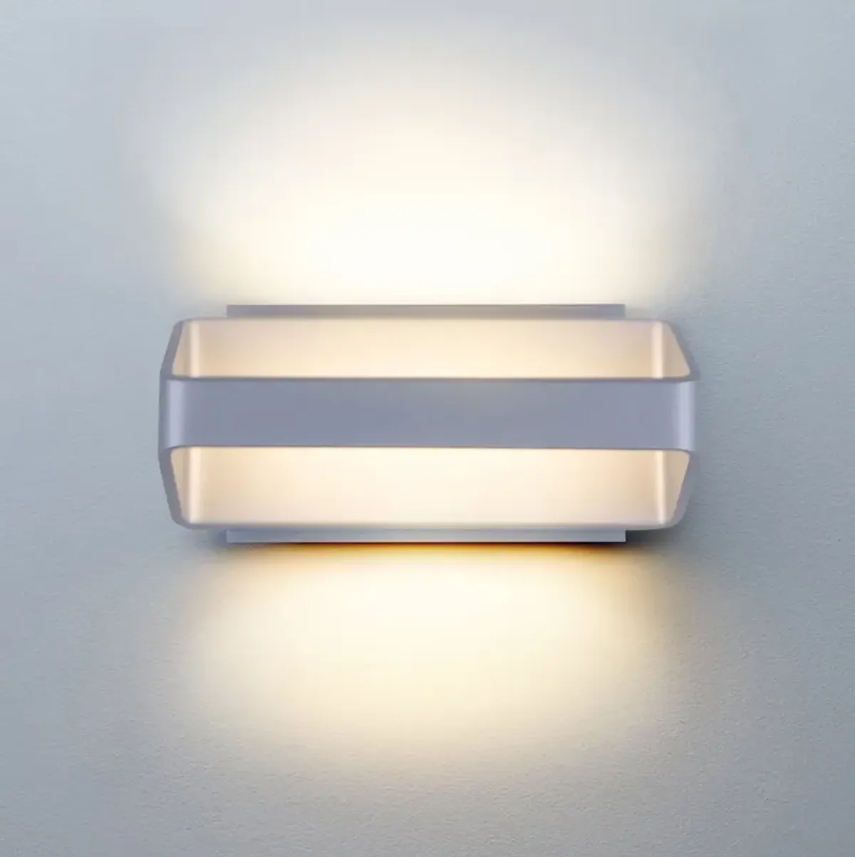 VONN Lighting Up-Down integrated LED Wall Sconce Light in Silver