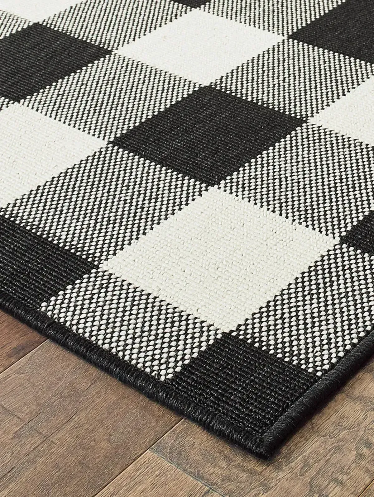 Marina 7'10" Black Rug