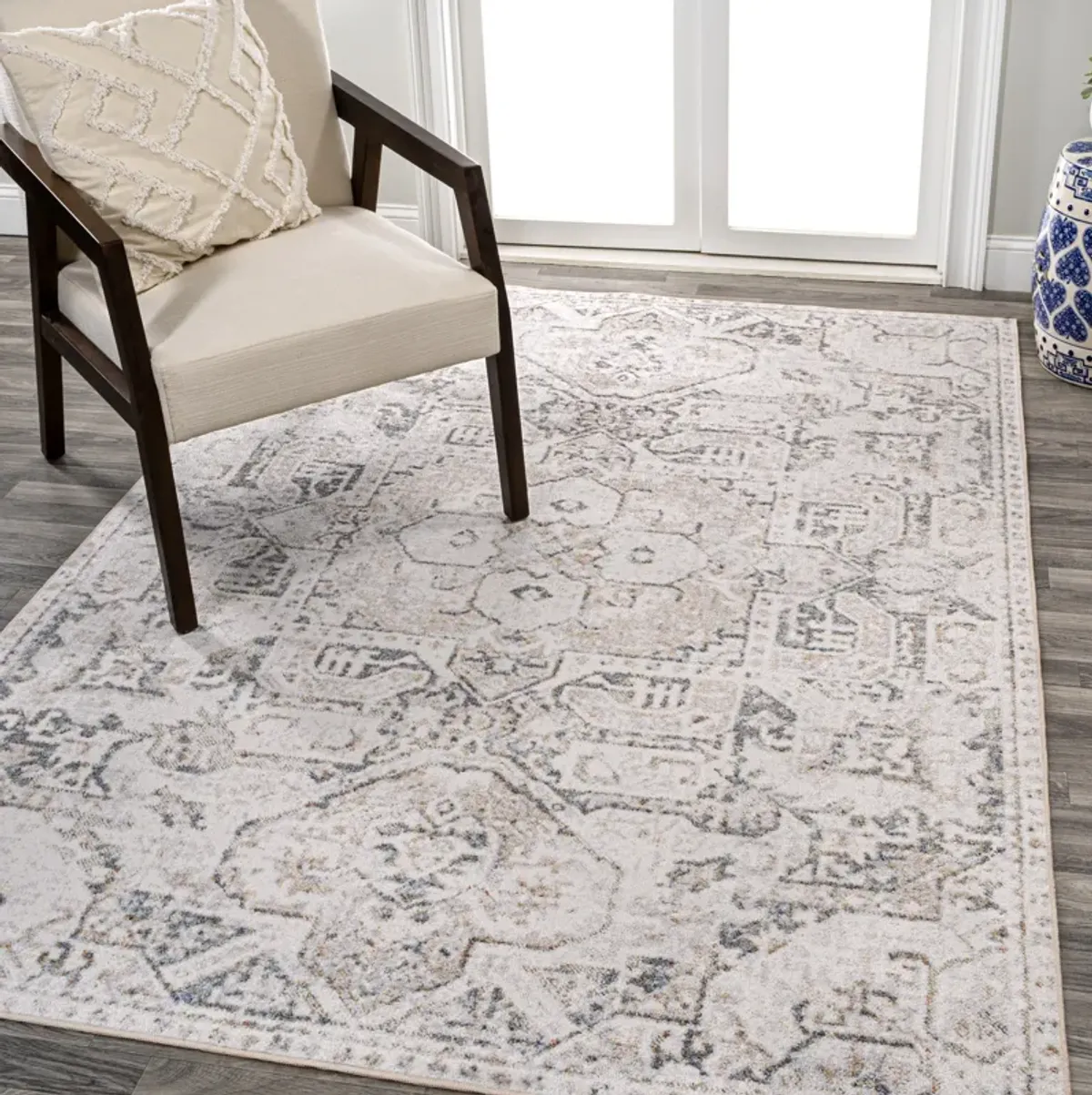 Edith Distressed Medallion Low-Pile Machine-Washable Cream/Light Gray Rug