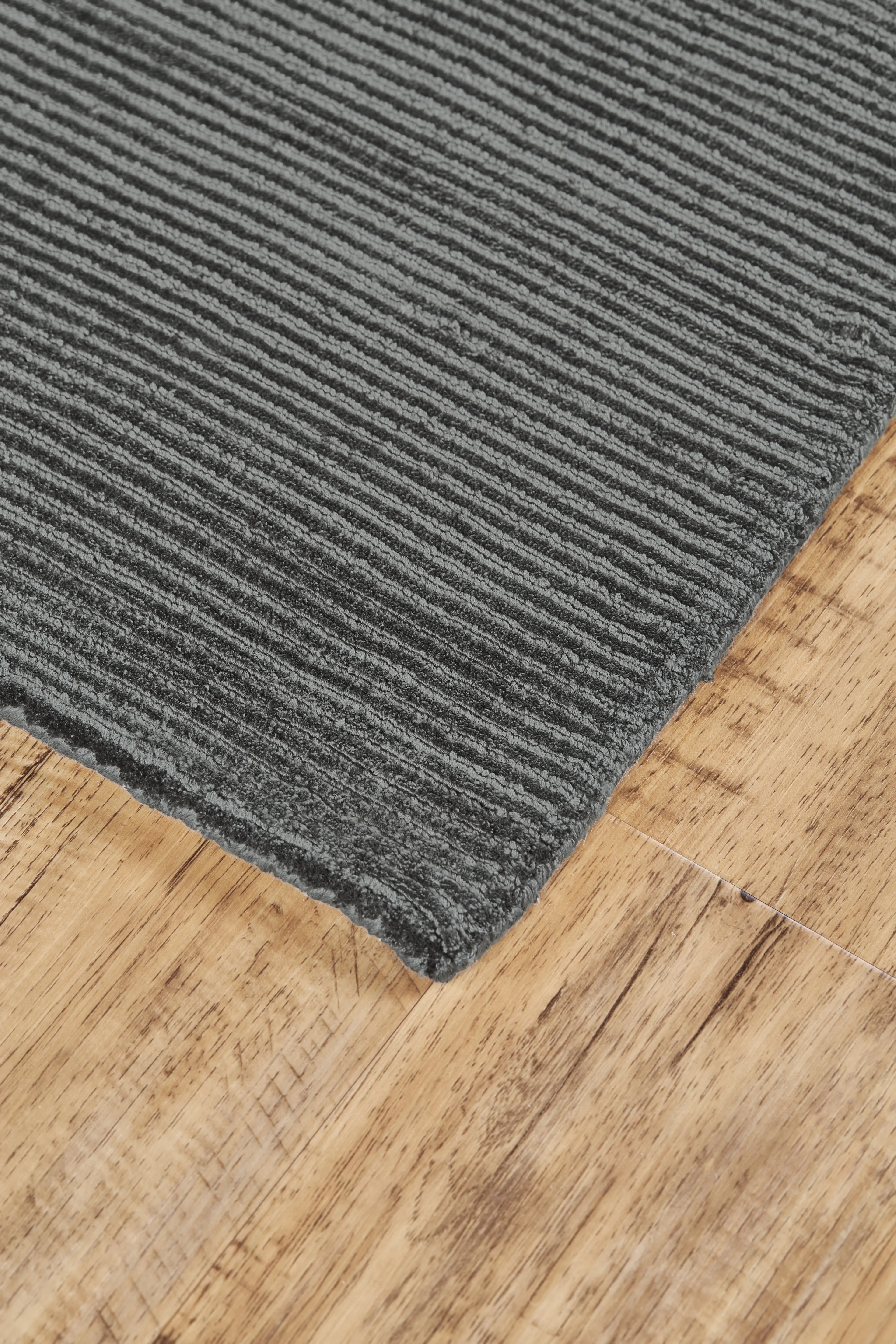 Batisse 8717F Gray 2' x 3' Rug