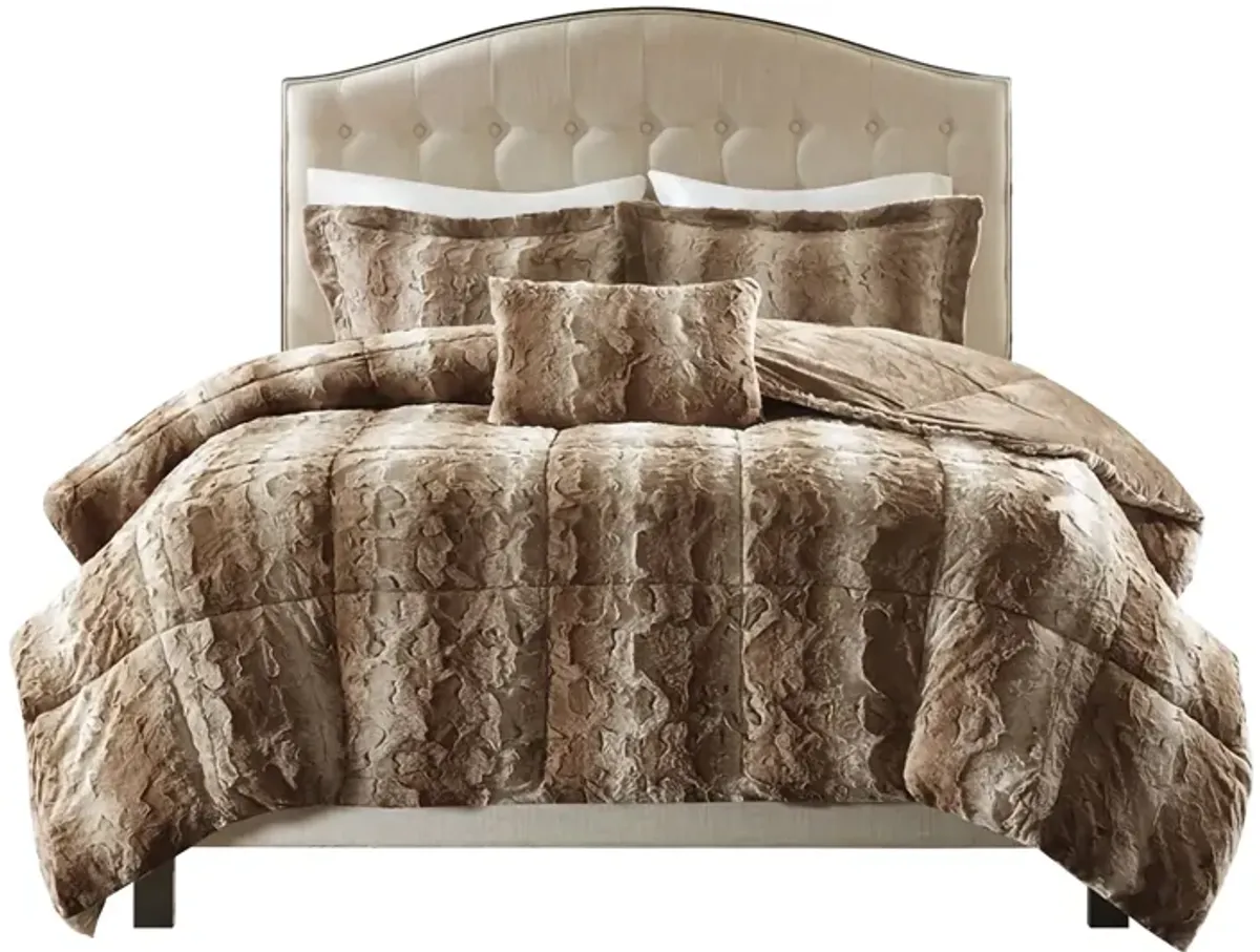 Gracie Mills Shawn 4-Peice Soft Faux Fur to Mink Comforter Set