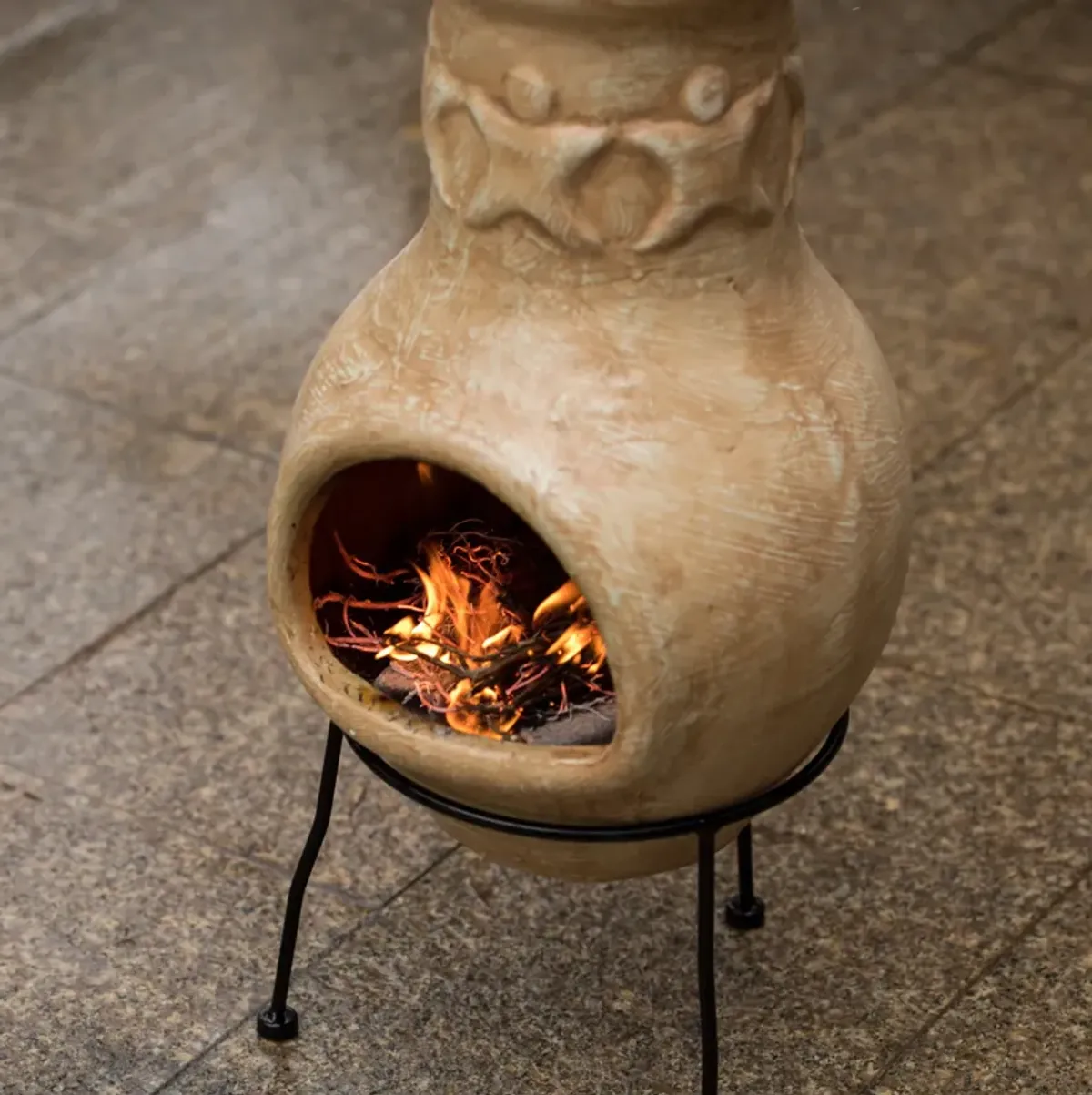 Beige Outdoor Clay Chiminea Outdoor Fireplace Maya Design Charcoal Burning Fire Pit with Sturdy Metal Stand, Barbecue, Cocktail Party, Family Gathering, Cozy Nights Fire Pit