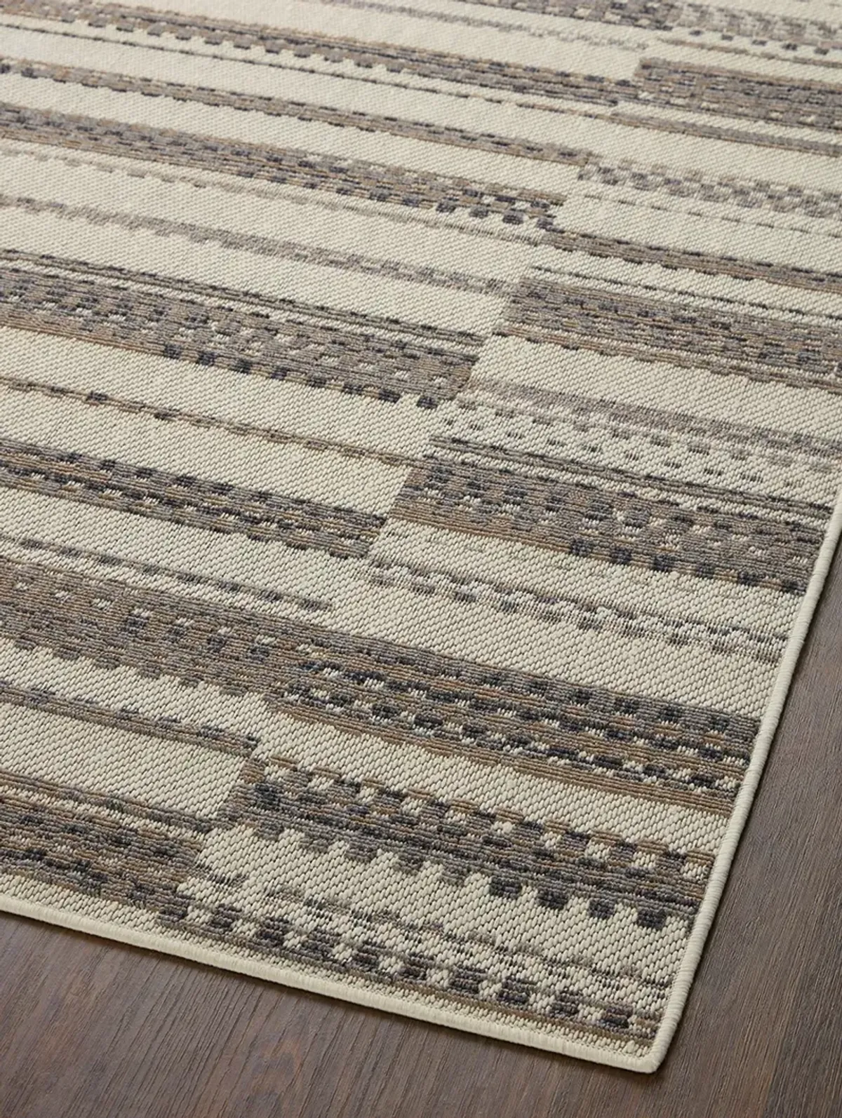 Rainier RAI08 Ivory/Taupe 5'3" x 7'7" Rug