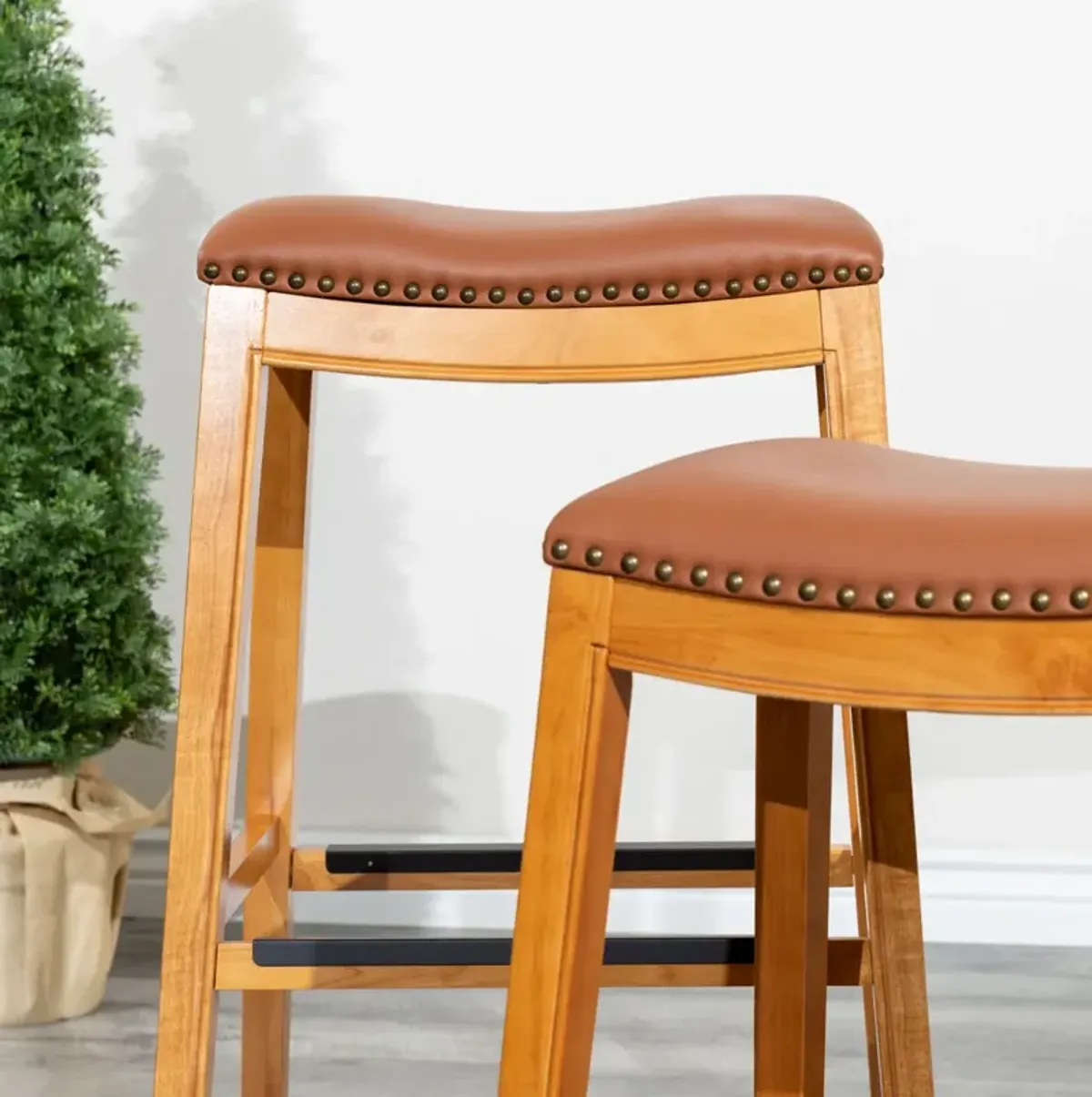 Streamdale 24" Counter Stool, Natural Finish, Saddle Leather Seat