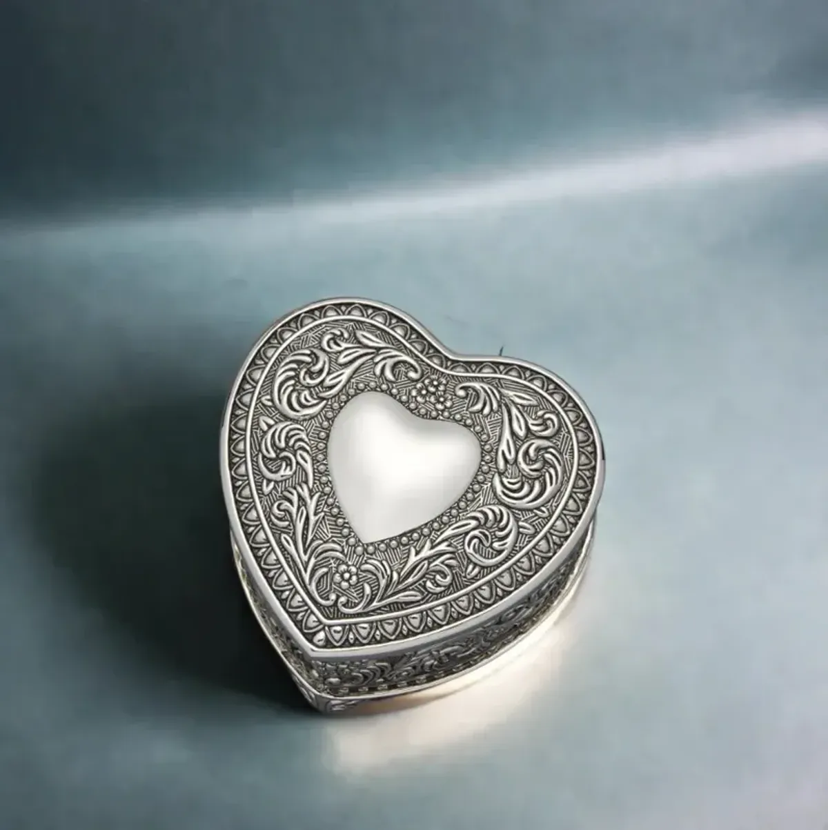 Genoa Heart Shaped Box