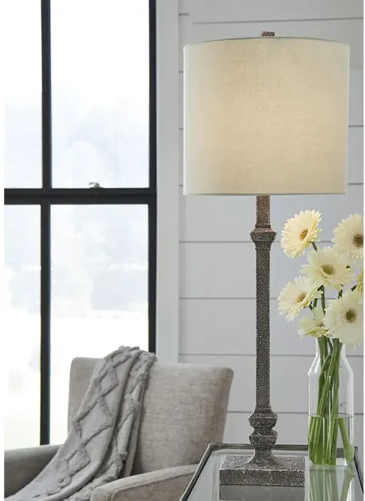 Oralieville Accent Lamp