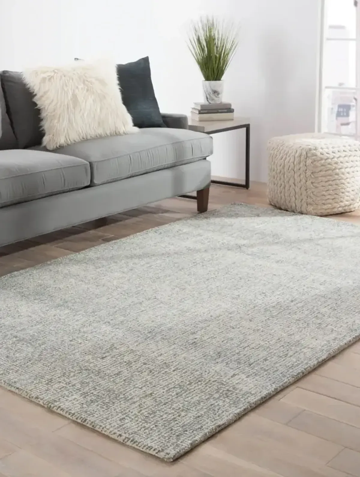 Britta Oland White 2'6" x 8' Runner Rug