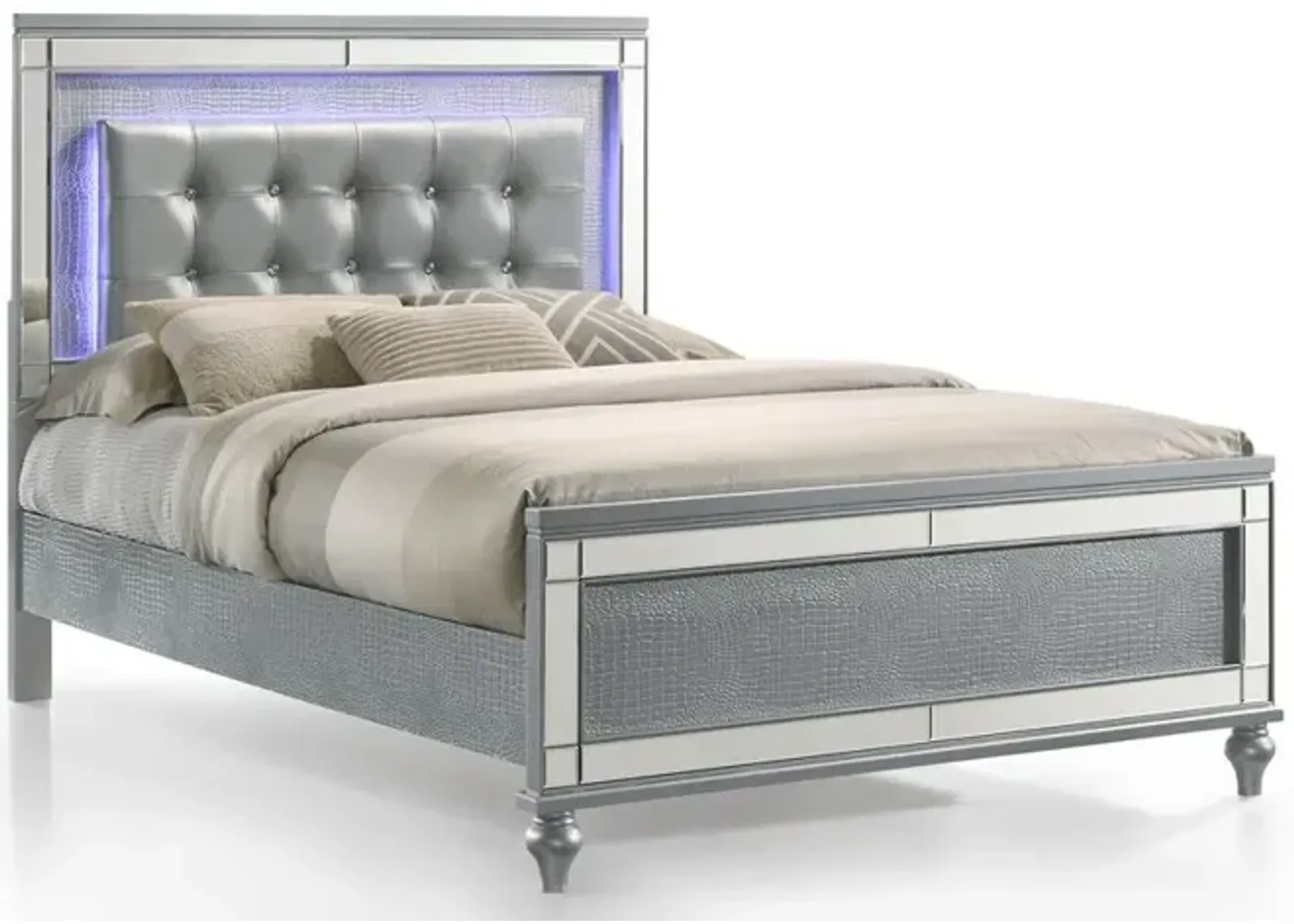 New Classic Furniture Furniture Contemporary Solid Wood 4/6 Full Bed in Silver