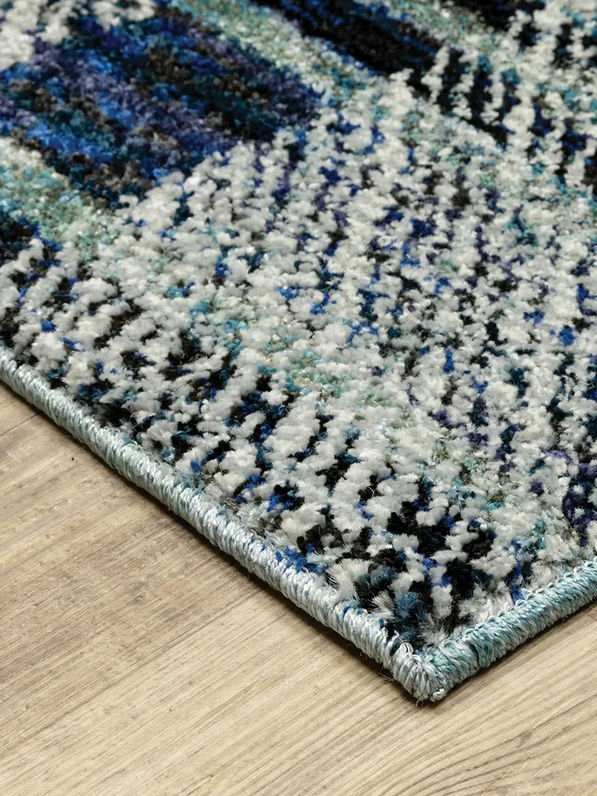 Atlas 2'3" x 8' Blue Rug