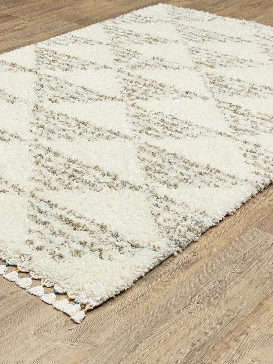 Axis 5'3" x 7'6" Ivory Rug