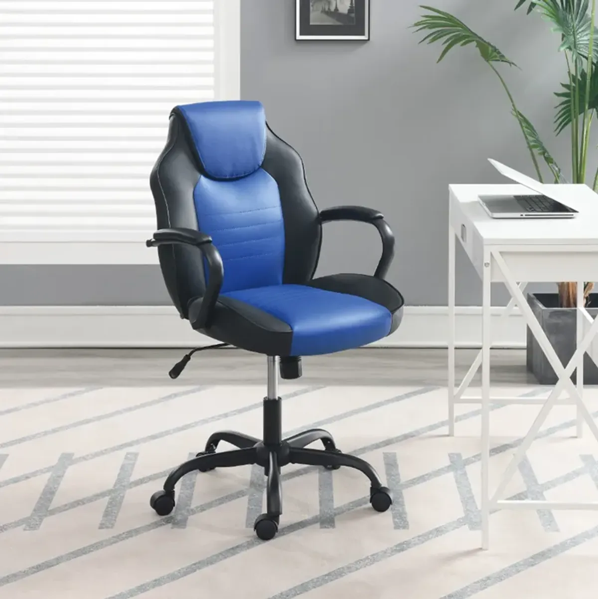 Office Chair with Padded Armrests in Black and Blue