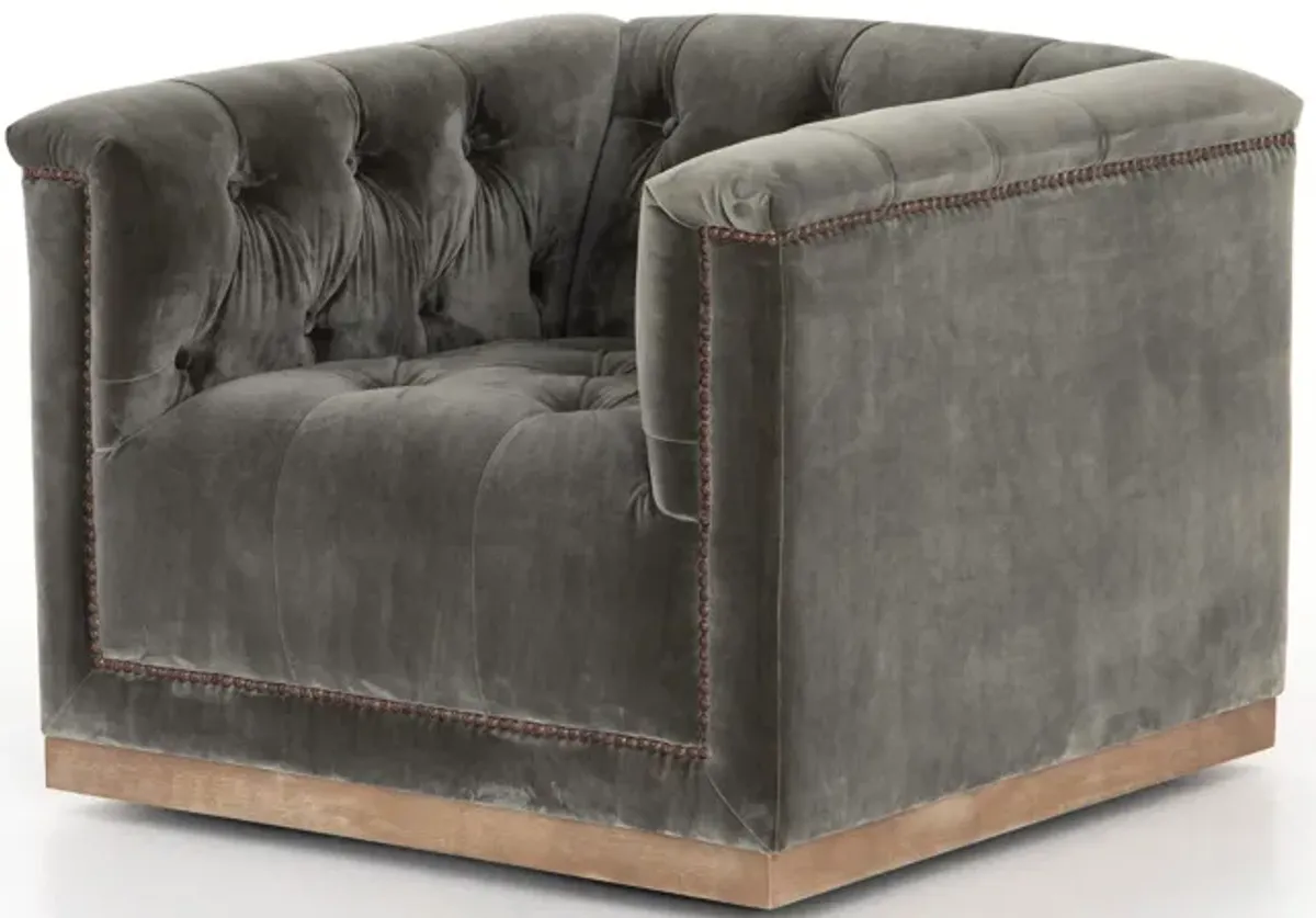 Maxx Swivel Chair