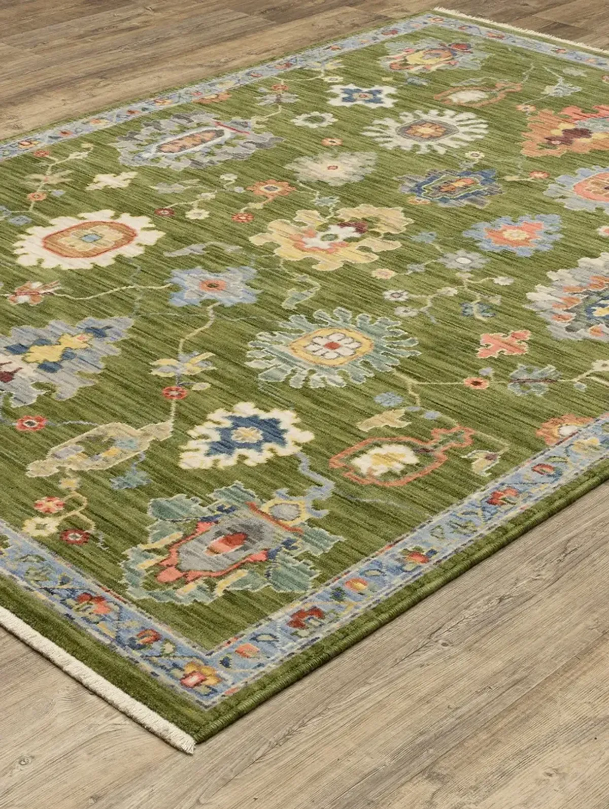 Lucca 5'3" x 7'6" Green Rug