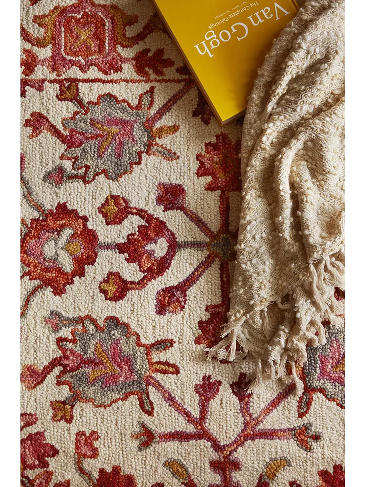 Zharah ZR06 Berry 2'6" x 7'6" Rug