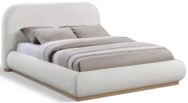 Meridian Furniture Vaughn Cream Queen Bed