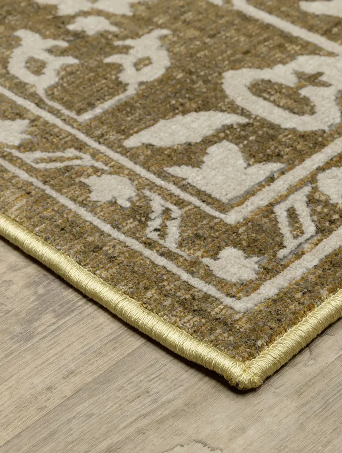 Intrigue 5'3" x 7'6" Gold Rug