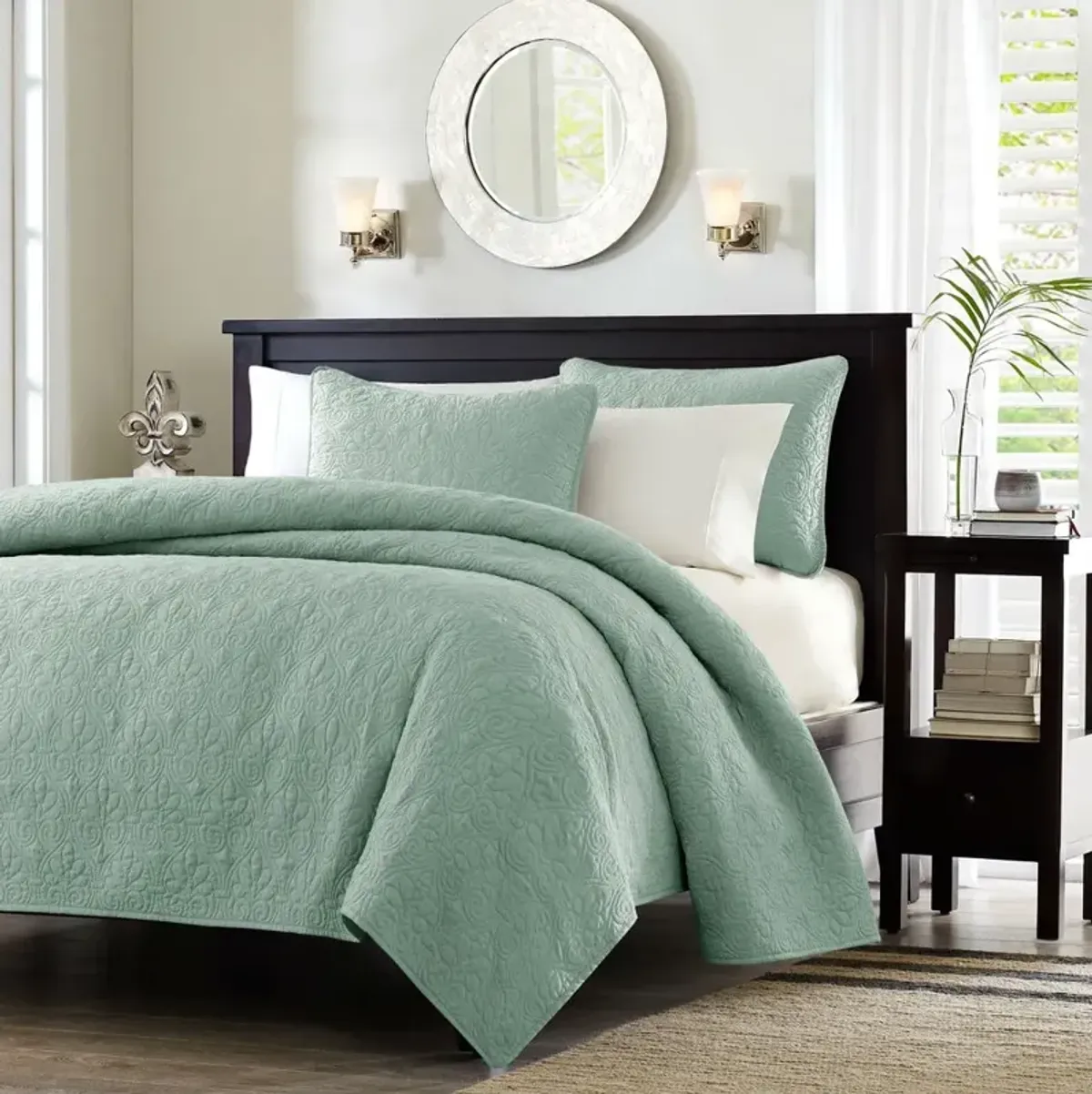 Hivvago Full / Queen Seafoam Blue Green Quilted Coverlet Quilt Set with 2 Shams