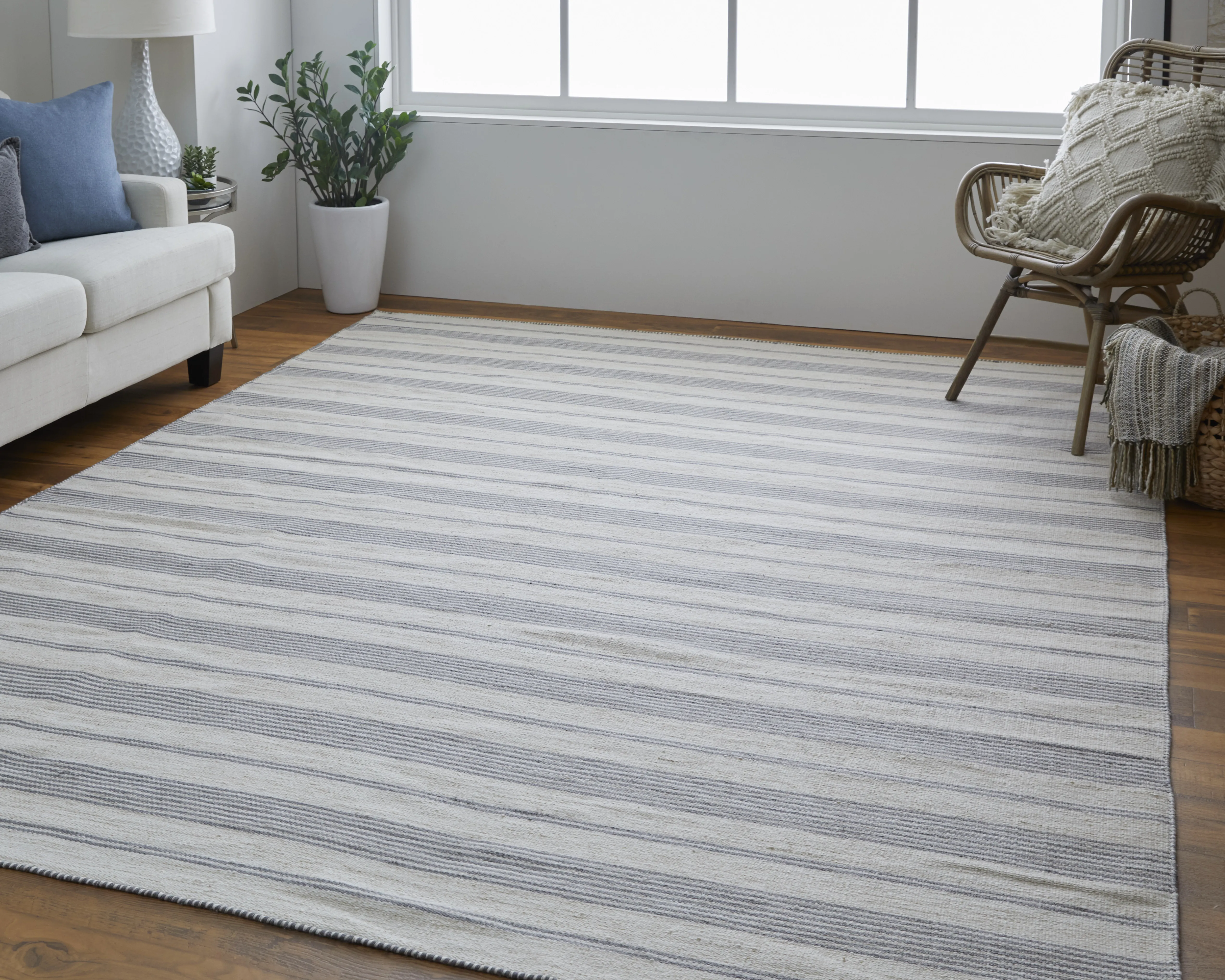 Duprine 0560F Gray/Ivory 10' x 14' Rug