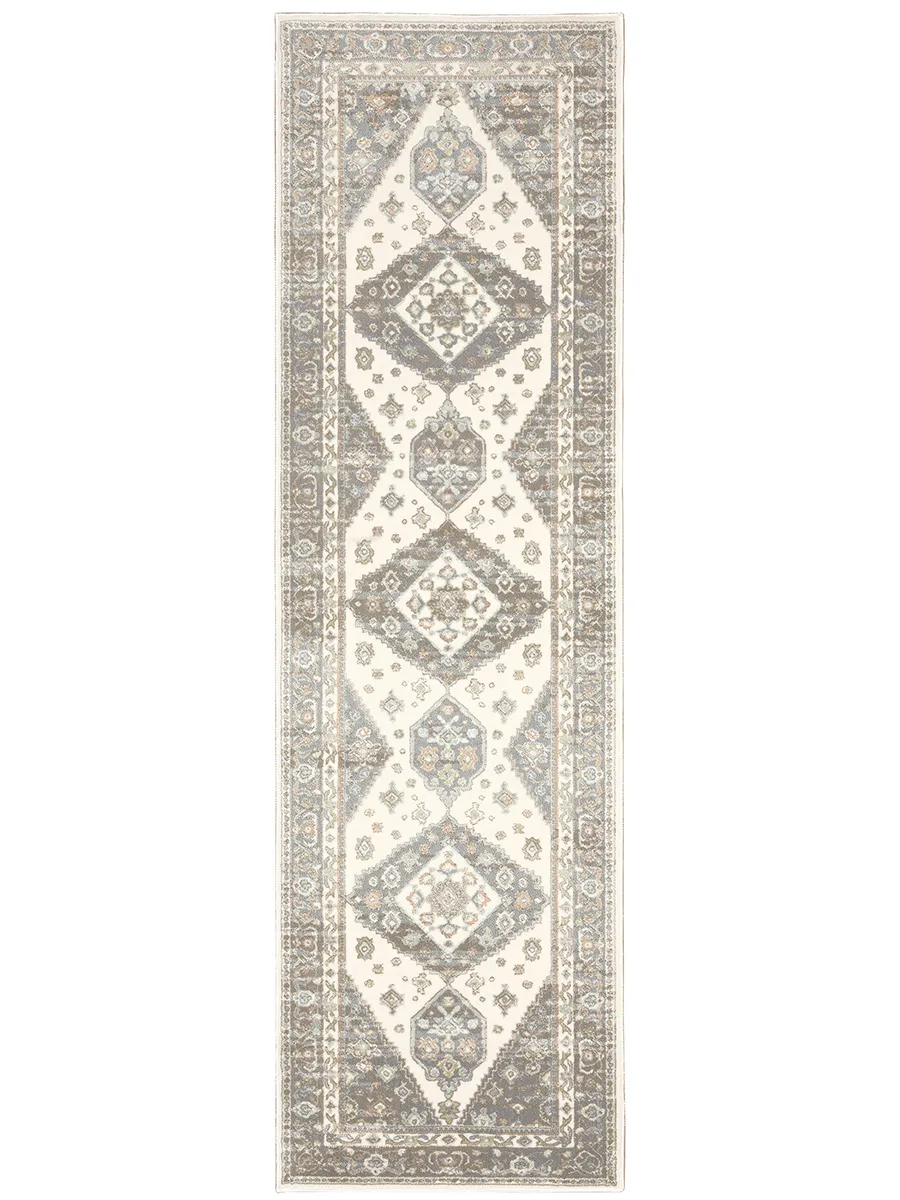 Capistrano 2'3" x 7'6" Ivory Rug