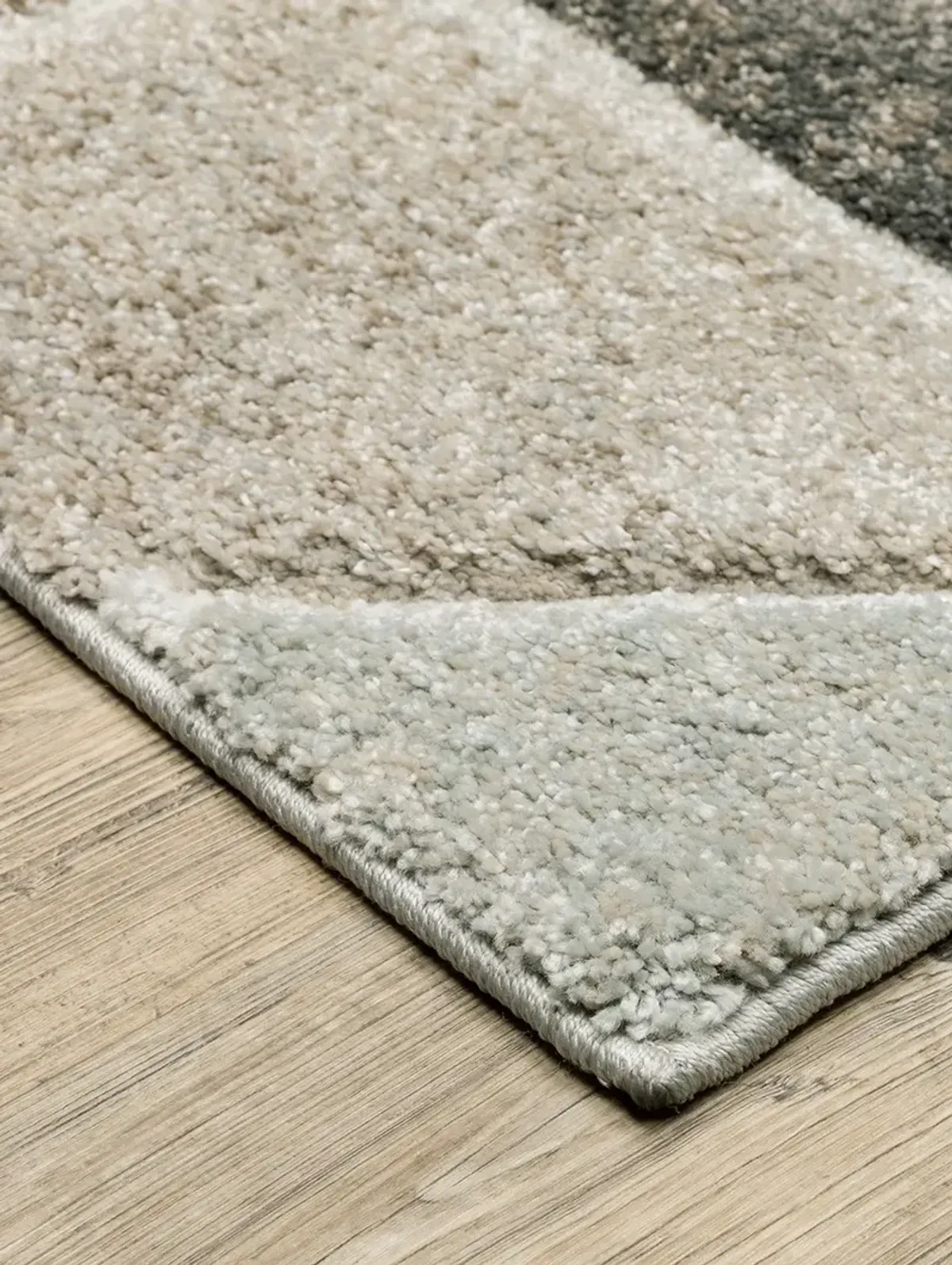 Cambria 5'3" x 7'6" Multi Rug