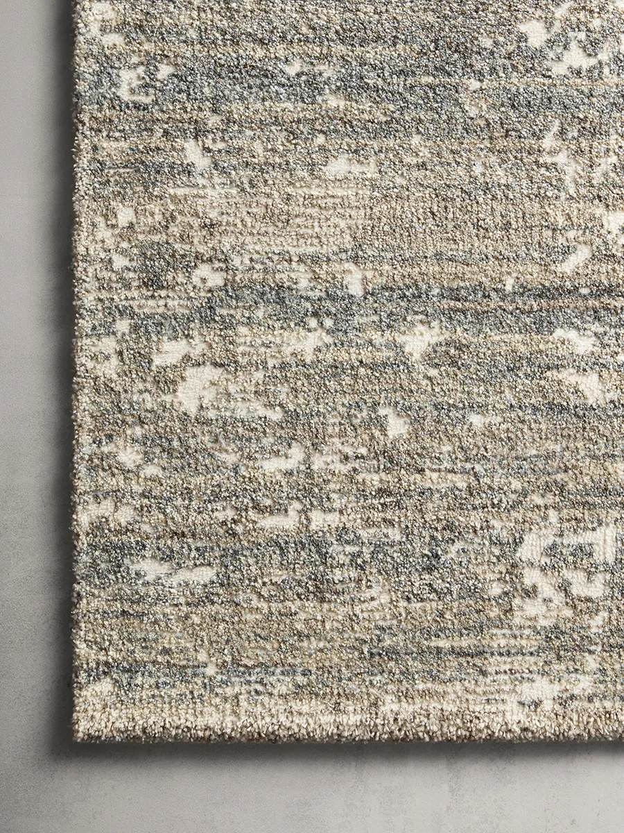 Augustus AGS06 Fog 5'3" x 7'8" Rug