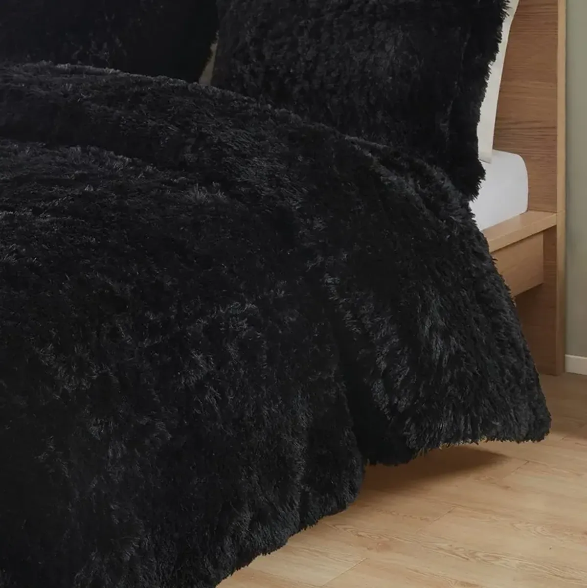 Hivvago Twin/Twin XL Black Soft Sherpa Faux Fur 2 Piece Comforter Set with Shams