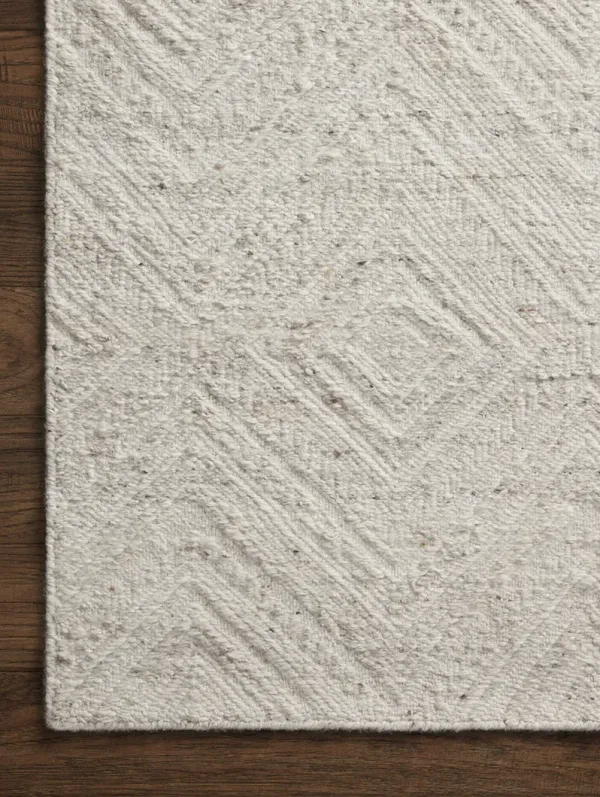 Raven RAV-04 Ivory / Pebble 5''6" x 8''6" Rug by