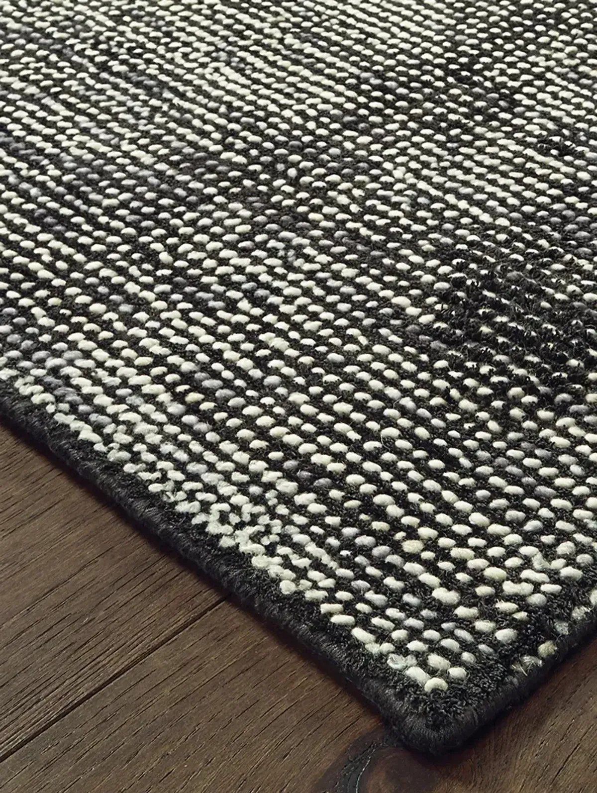 Lucent 6' x 9' Charcoal Rug