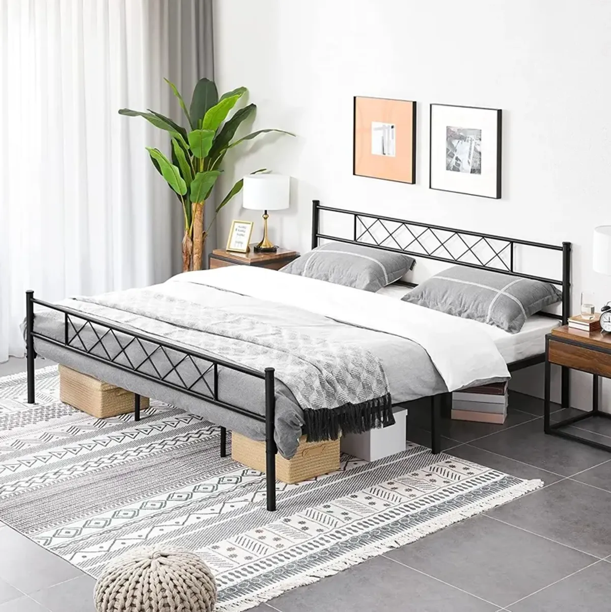 Hivvago King Size Traditional Powder Coated Slatted Metal Platform Bed