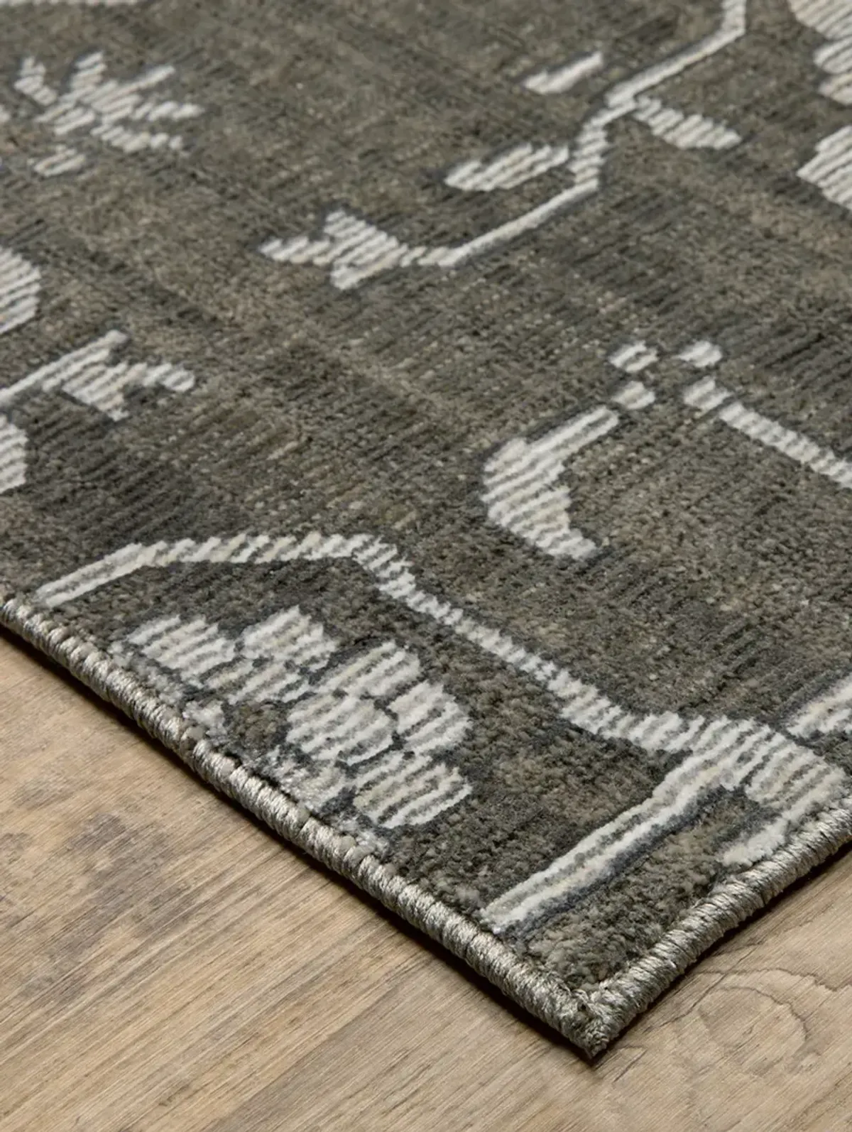 Intrigue 7'10" x 10'10" Grey Rug