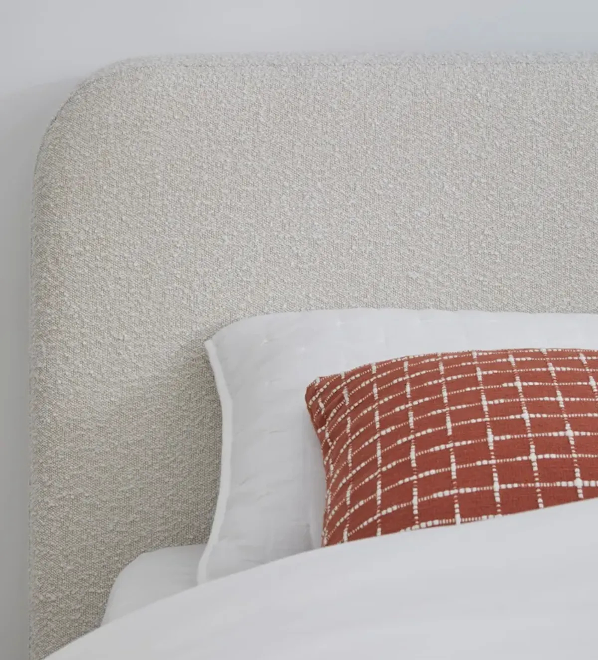 Off-White Queen-size Upholstered Platform Bed in Ricotta Boucle