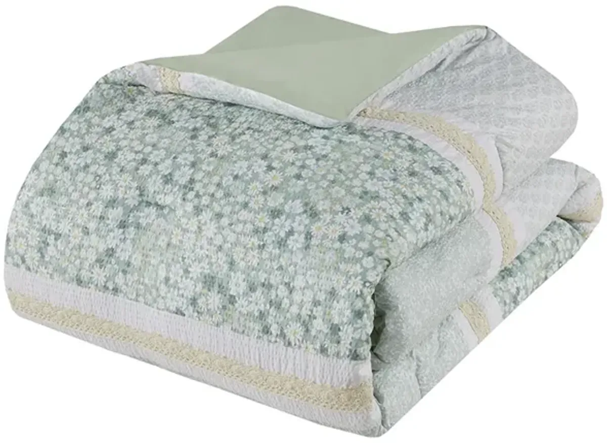 Gracie Mills Glenn Coastal Breeze 5-Piece Seersucker Comforter Ensemble with Coordinating Throw Pillows