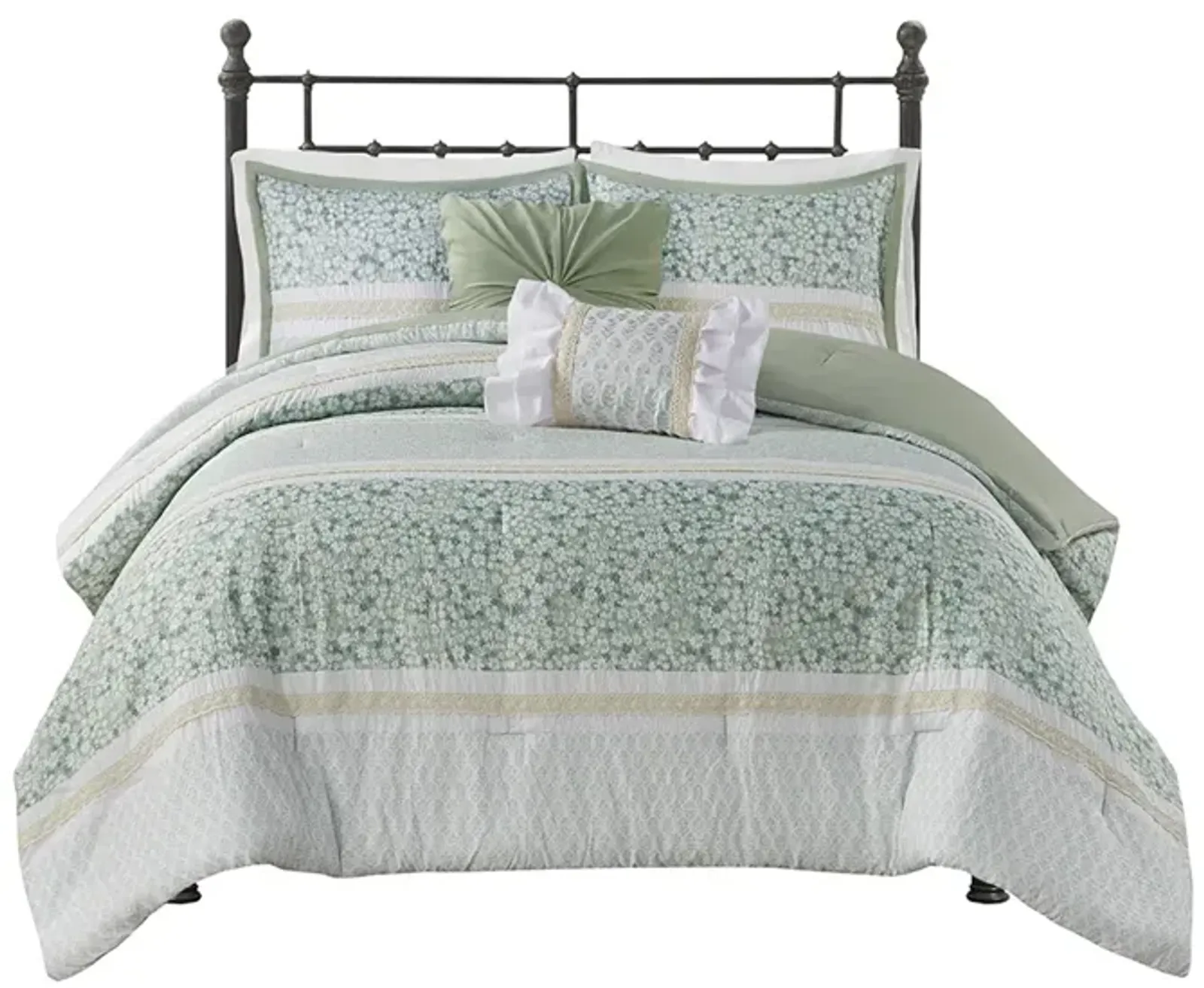 Gracie Mills Glenn Coastal Breeze 5-Piece Seersucker Comforter Ensemble with Coordinating Throw Pillows