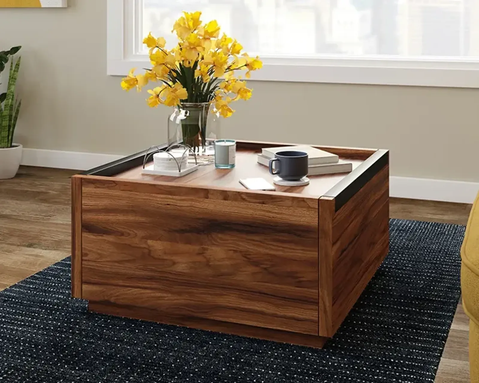 Manhattan Gate Coffee Table