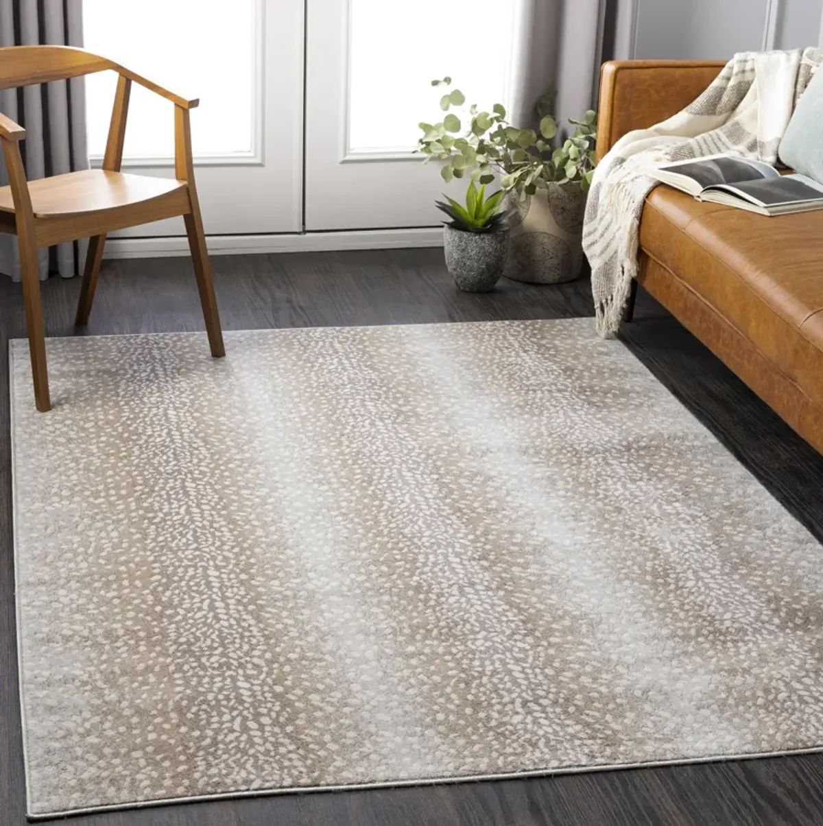 Roma ROM-2374 7'10' Round Beige Rug