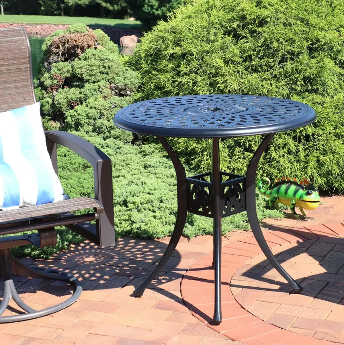 Sunnydaze 30.75 in Sigonella Cast Aluminum Round Patio Dining Table