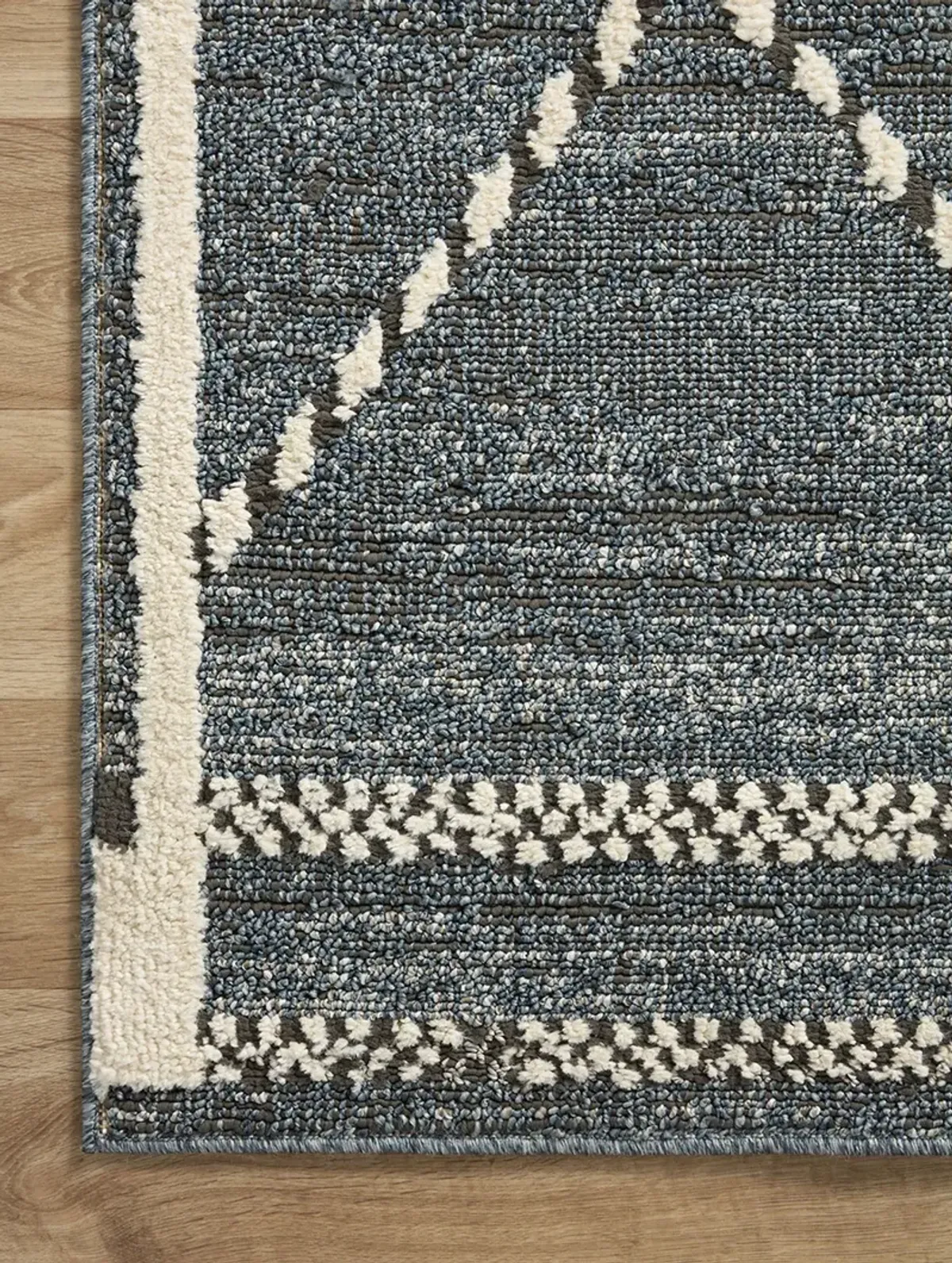 Fabian FAB01 2'7" x 12'" Rug