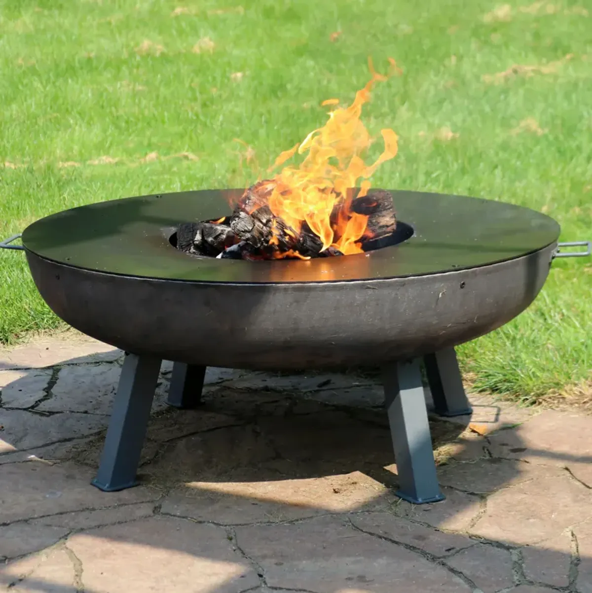 Sunnydaze 40 in Cast Iron Fire Pit Bowl with Cooking Ledge