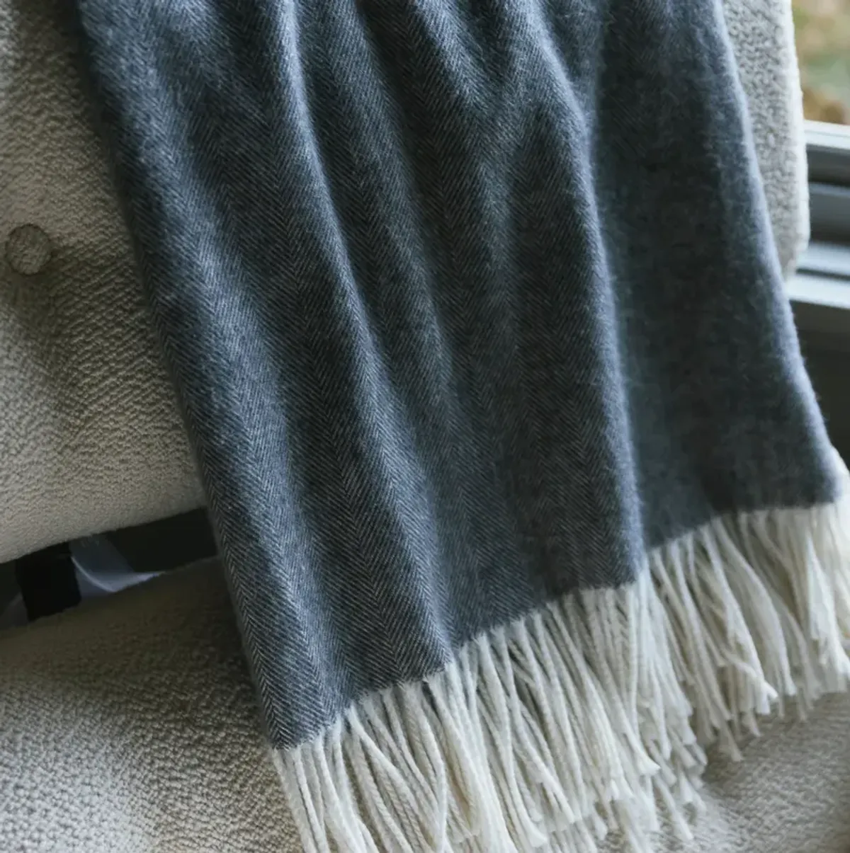 Bamboo Herringbone Tassel Throw