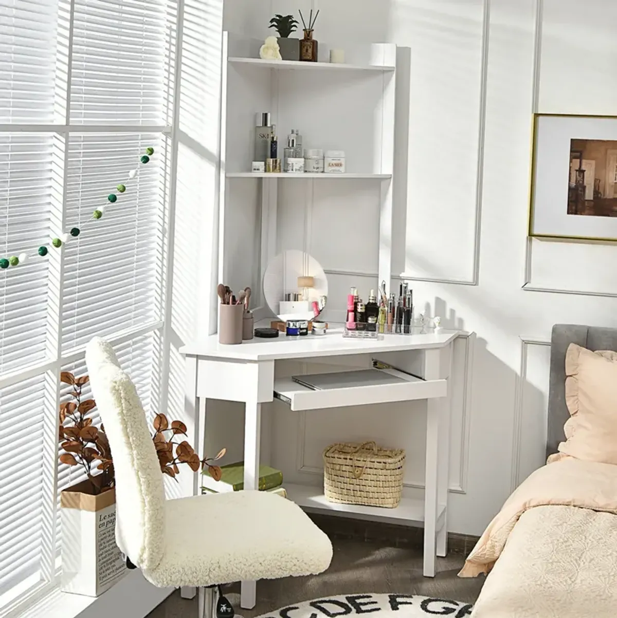 Corner Computer Desk with Hutch and Storage Shelves