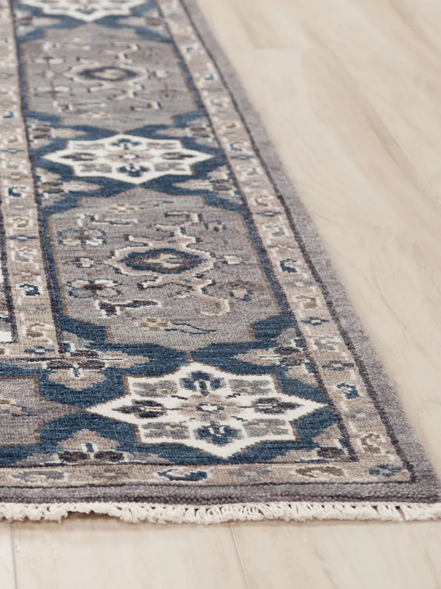 Historia HIS755 2' x 3' Rug