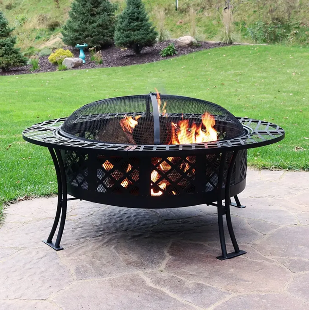 Sunnydaze 40 in Diamond Weave Steel Fire Pit with Spark Screen and Poker