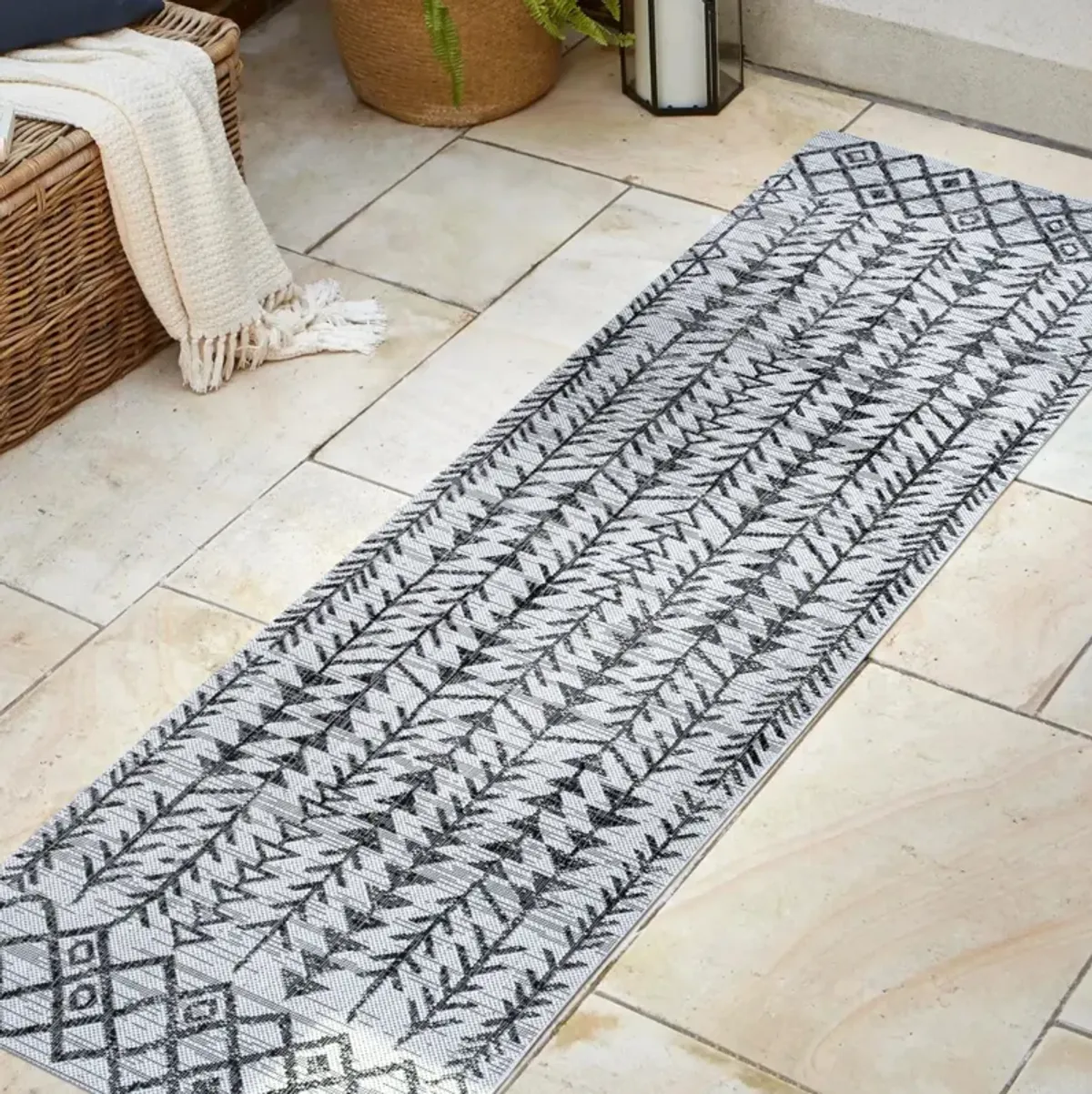 Tokay Bohemian Geometric Indoor/Outdoor Area Rug