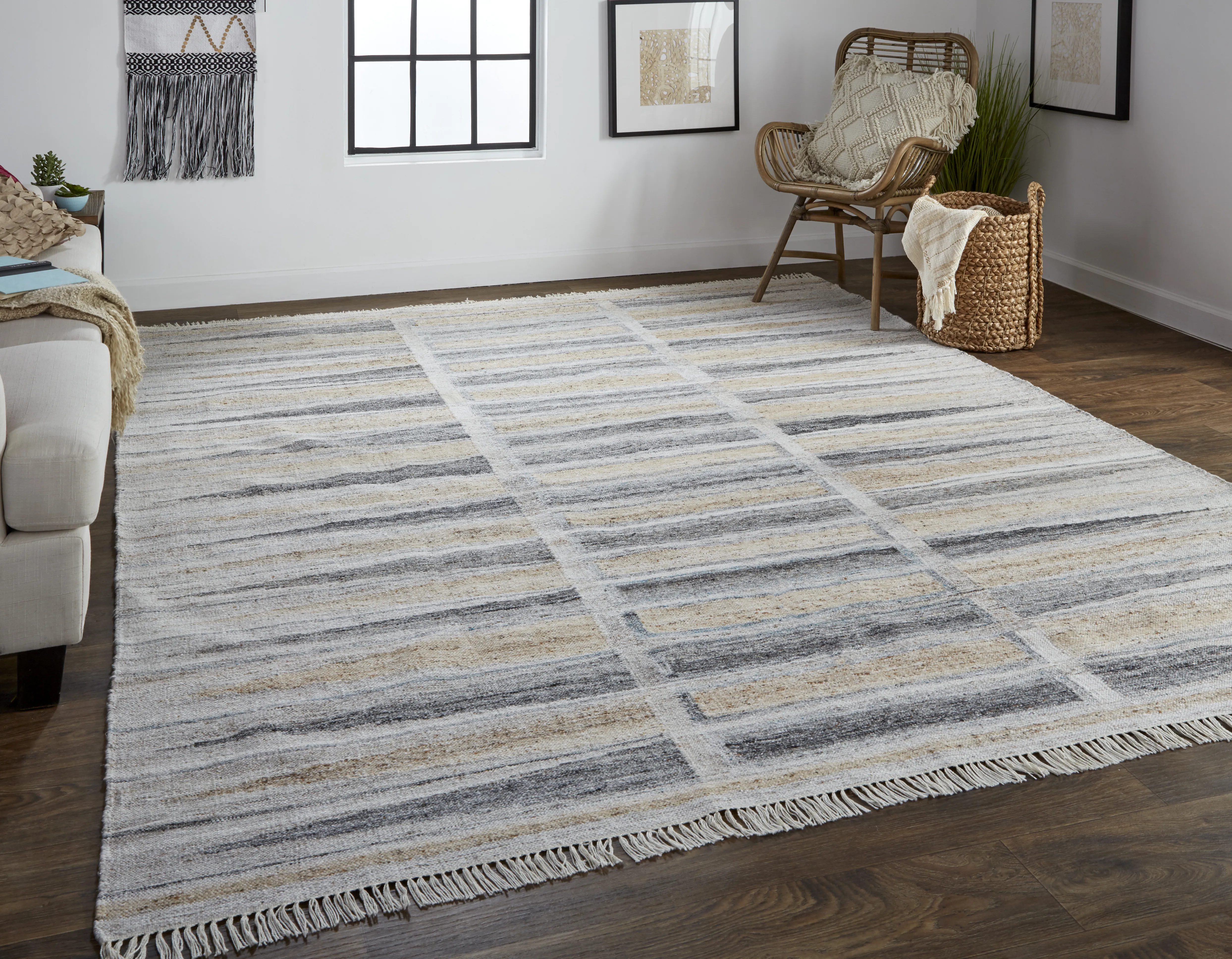 Beckett 0817F Tan/Gray/Taupe 2' x 3' Rug