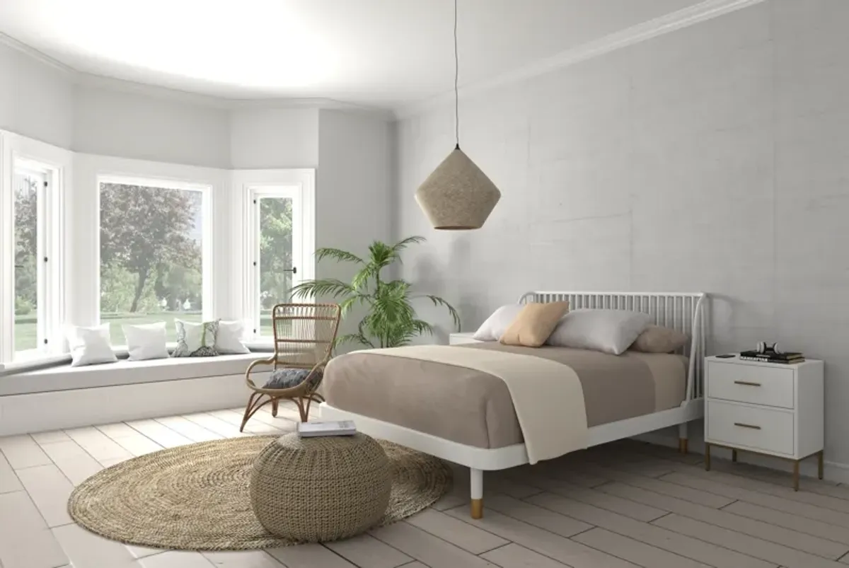 Madelyn Queen Slat Back Platform Bed