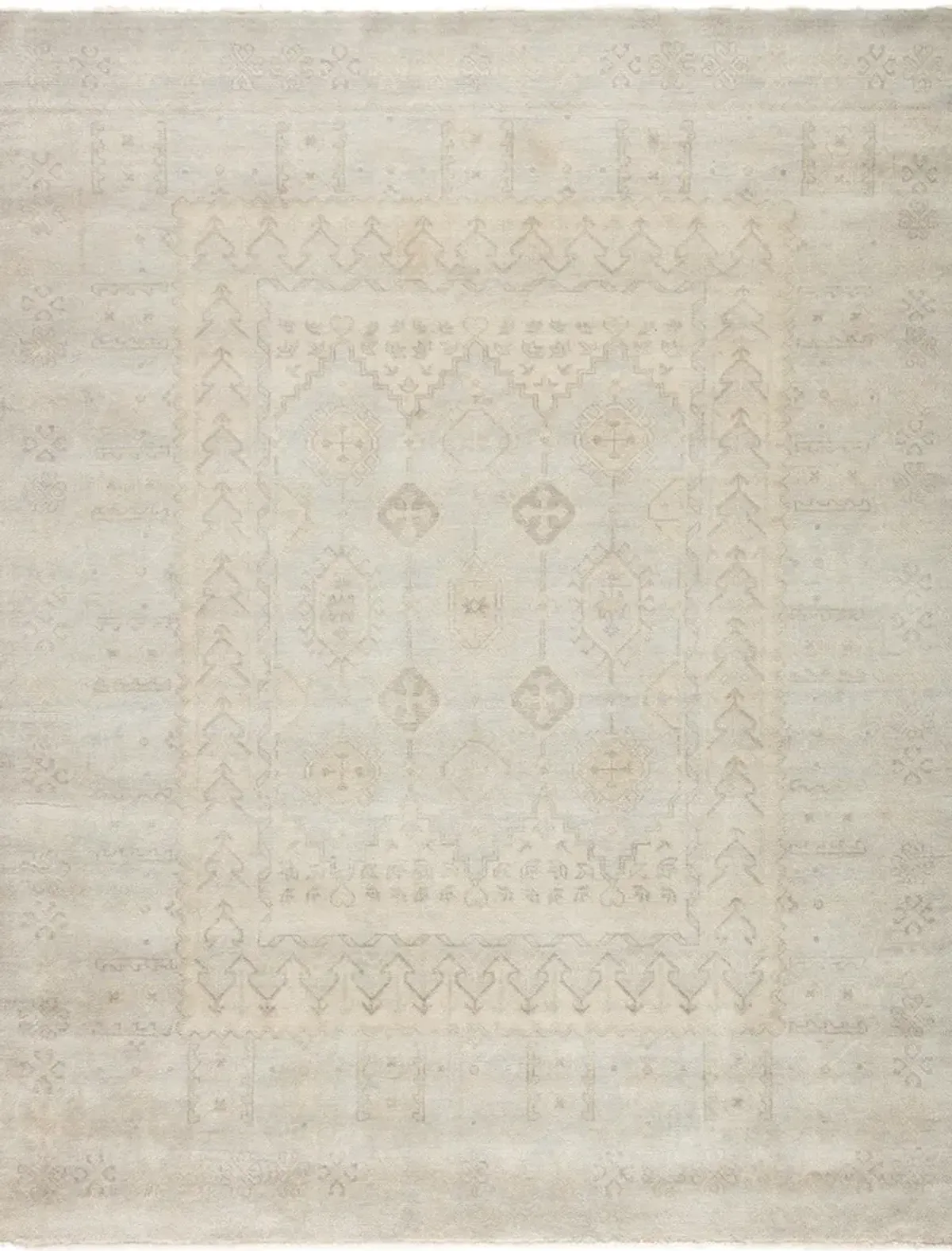 Eloquent Chival Gray 2'6" x 8' Runner Rug