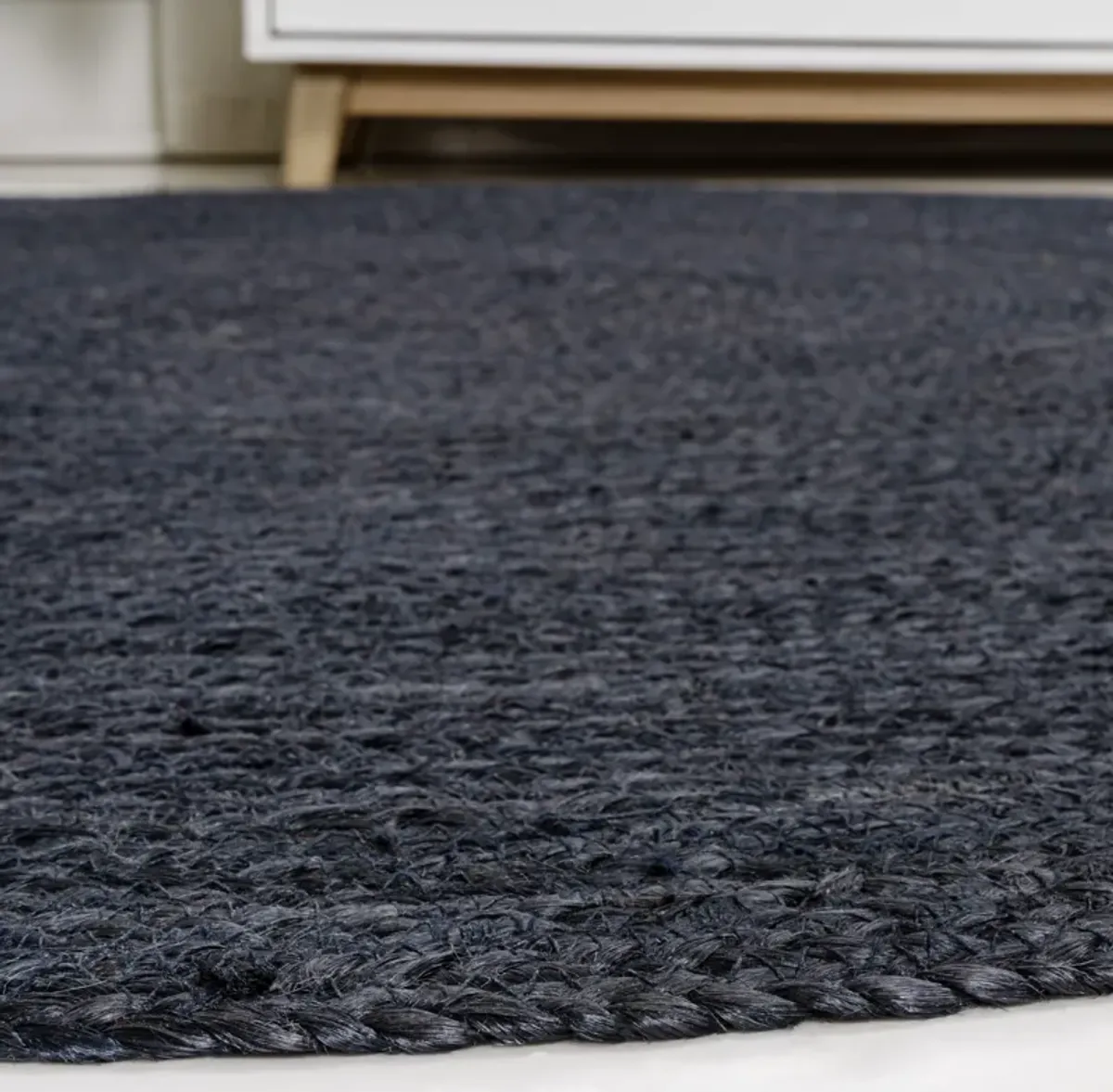 Zara Braided Coastal Cottage Round Jute. Round Area Rug