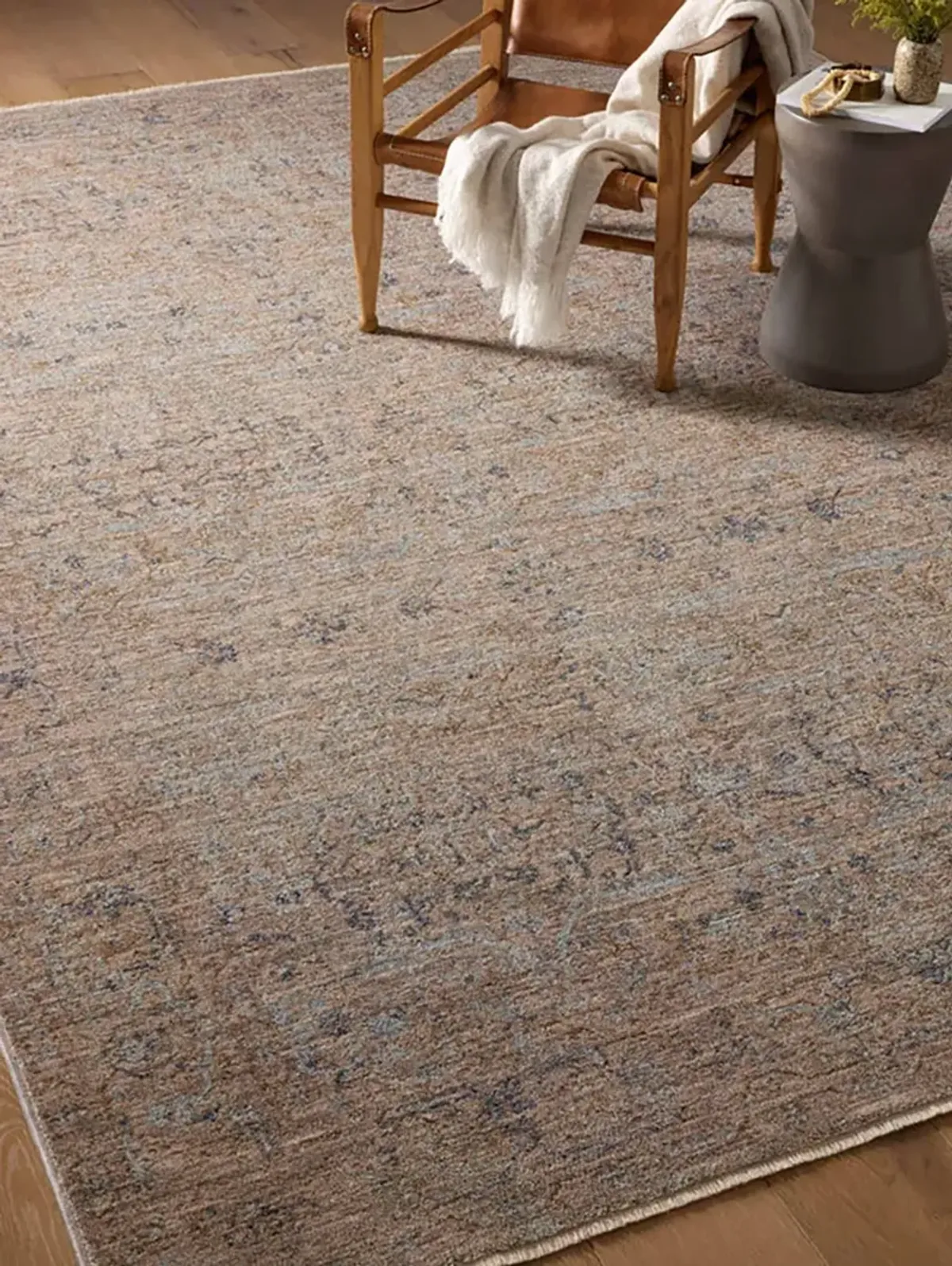 Blake BLA03 2'7" x 13'" Rug