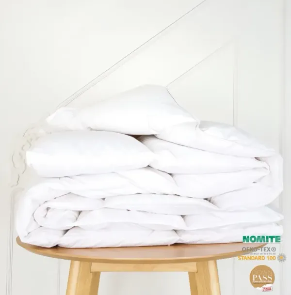 Woodek Luxury European Down and Feather UltraClean Lightweight Comforter, 100% Cotton, King size 90x96 Inches